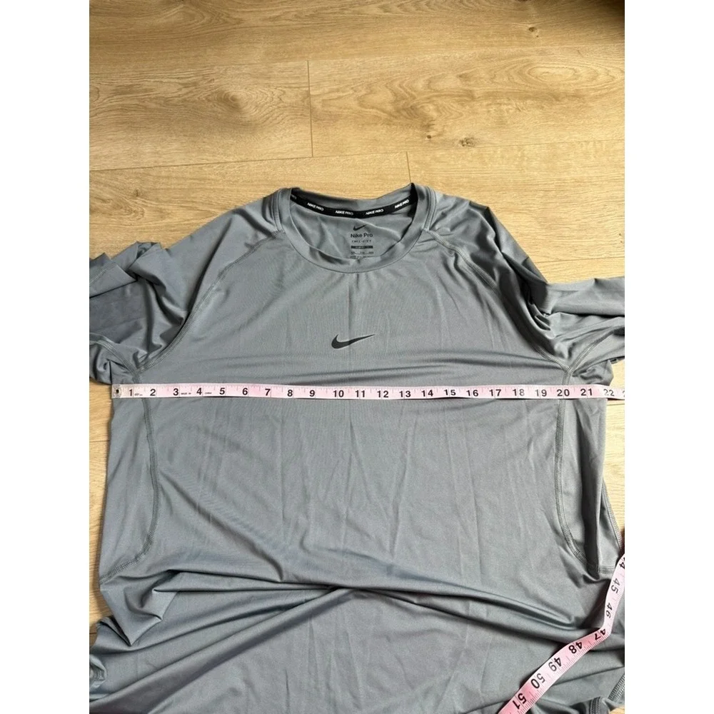 EUC Mens Nike Pro dri fit slim fit gray long sleeve athletic tshirt size XXL